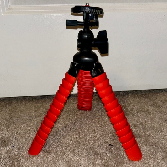 DM 11 Inch Flexible Lightweight Tripod - Picture 1 of 8